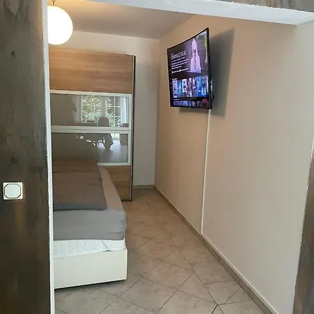 Am Wasser * Gross Lindow